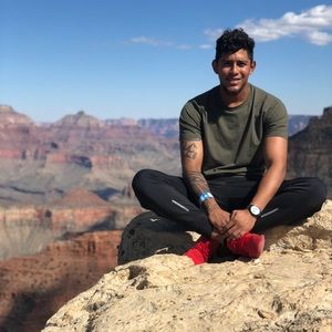 Meet your Posher, Yonardo